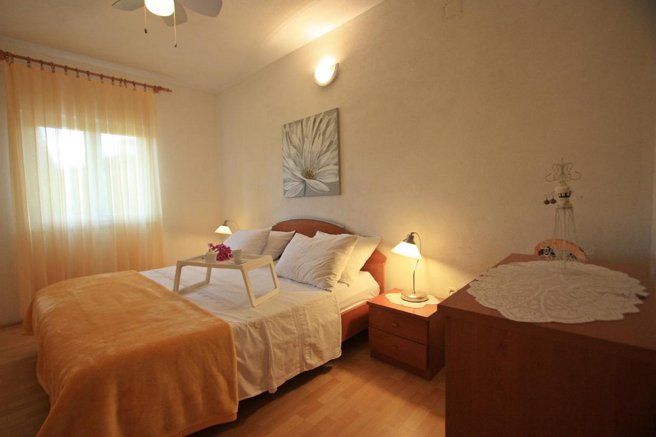 Apartments Omo 1 Супетар Экстерьер фото