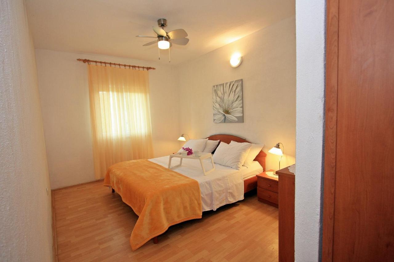 Apartments Omo 1 Супетар Экстерьер фото