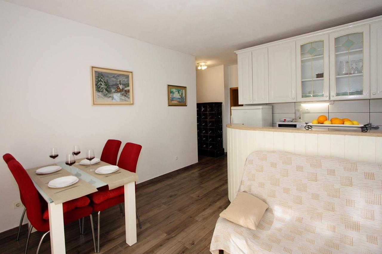 Apartments Omo 1 Супетар Экстерьер фото